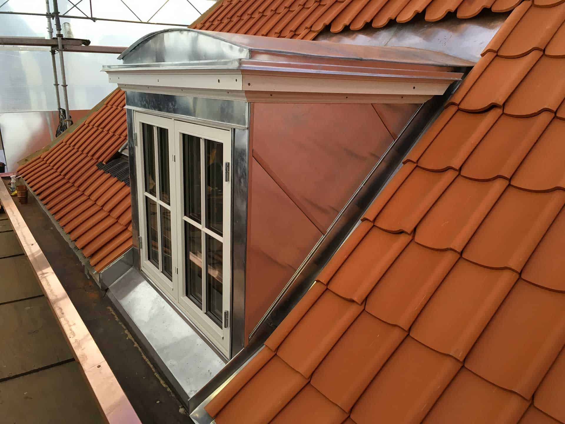 Zinkinddækning af kvist på nyrenoveret hus